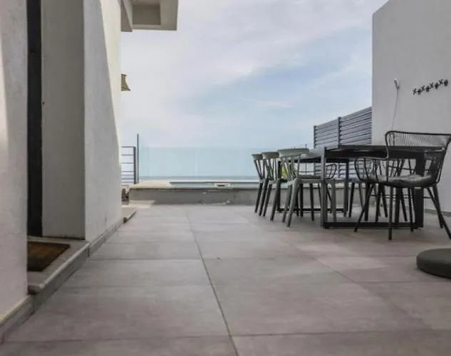 Casa Dalessio 3 - Vue Et Piscine * Brando